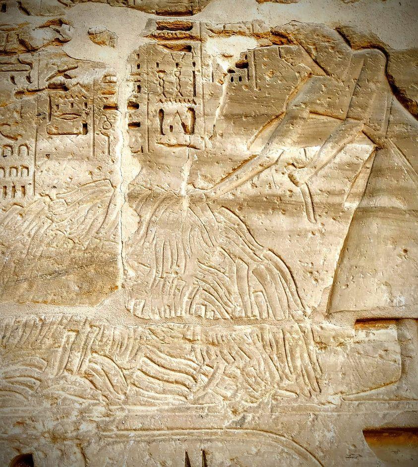La fresque appartient au temple funeraire de ramses iii a medinet habu
