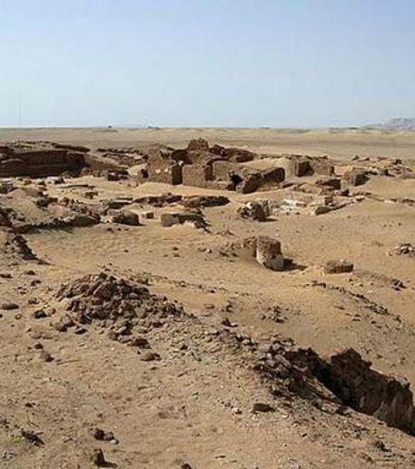 Les ruines de l ancienne ville de kellis pres de l oasis d al dakhla au sud ouest du caire 59688 w460 1