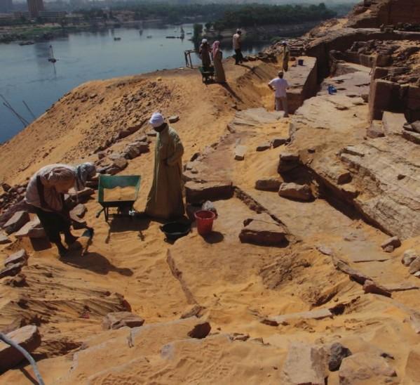 Qubbet el hawa site in front of aswan