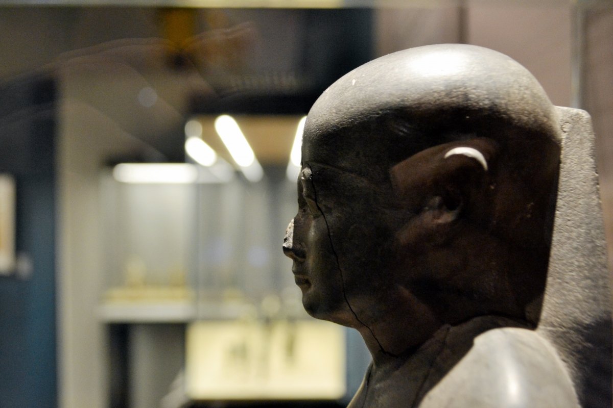 Khaemouaset est l'un des premiers à s'intéresser la figure d'Imhotep.