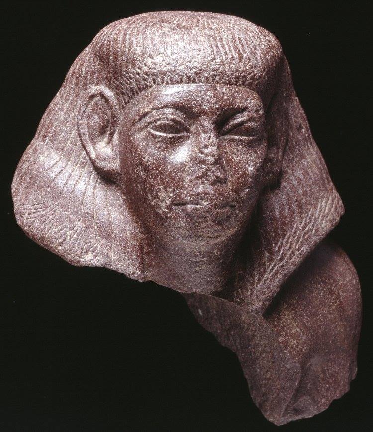 Official photo of the same sculpture from the British Museum website