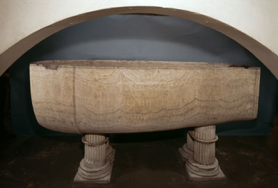 Sarcophage d'albâtre, dynastie correspondant au pharaon Seti I.