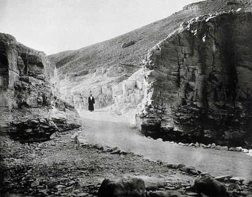 1910 valley entrance