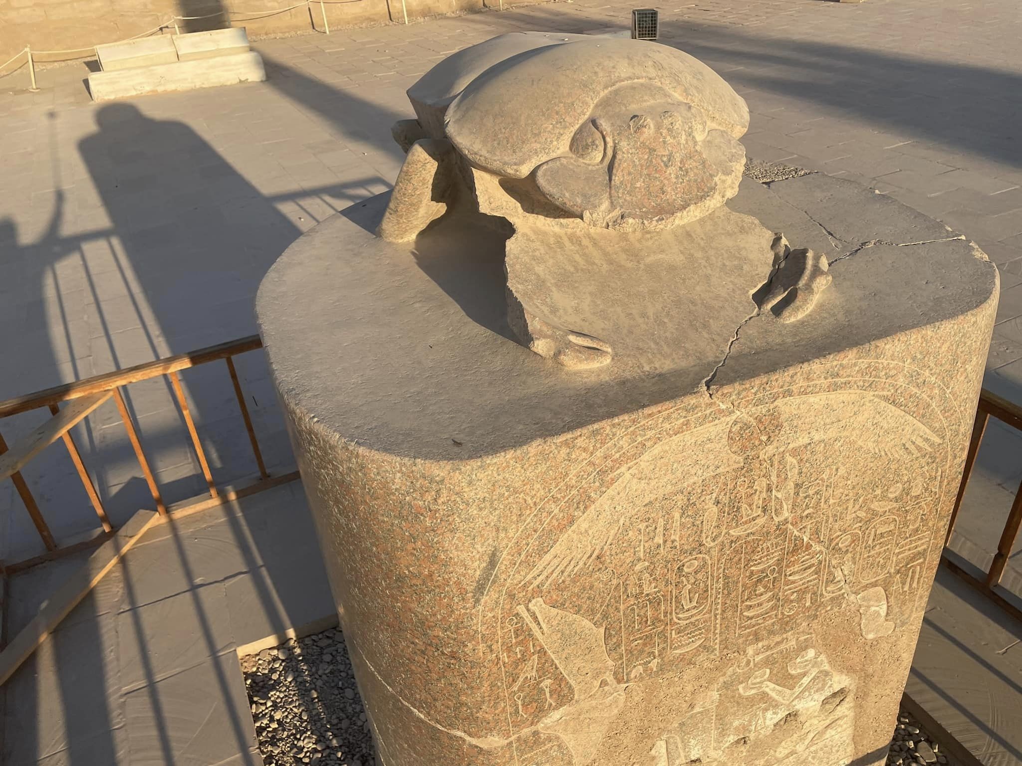 KARNAK .du scarabée d’Amenhotep III.