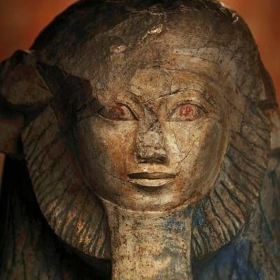 A statue of hatshepsut depicts her with a lion s mane and pharaoh s beard 1