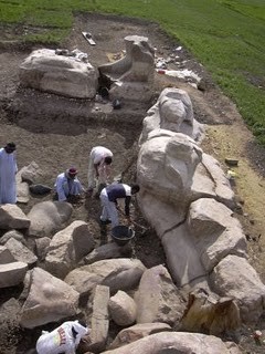 Amenhotep III à Kom el-Hitan.