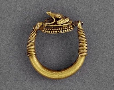 Bague avec une grenouille _ 18e dynastie _ British Museum _ EA2923