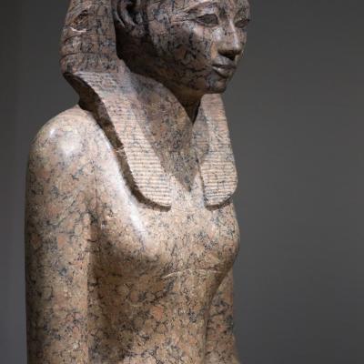 Hatchepsout statue femme rob koopman cc by sa 2 0.