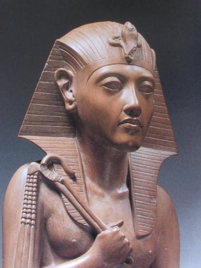 Nefertari vip blog com _ buste de hatshepsout 