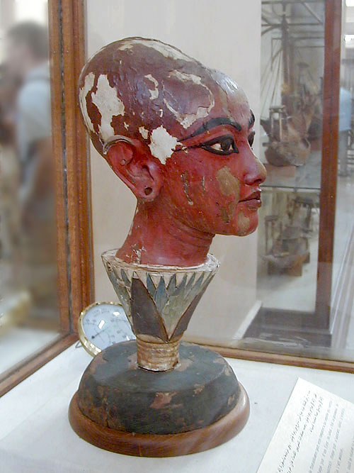 Tutankhamun_emerging_from_lotus_flower