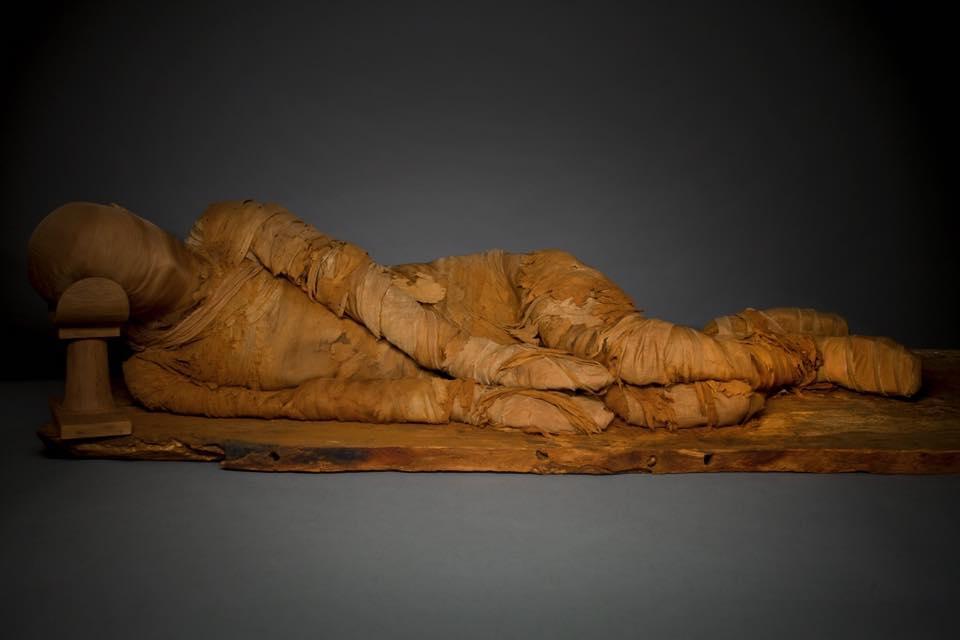 Momie de la 6e dynastie du site d'Abydos au musée Michael C. Carlos, Université Emory.