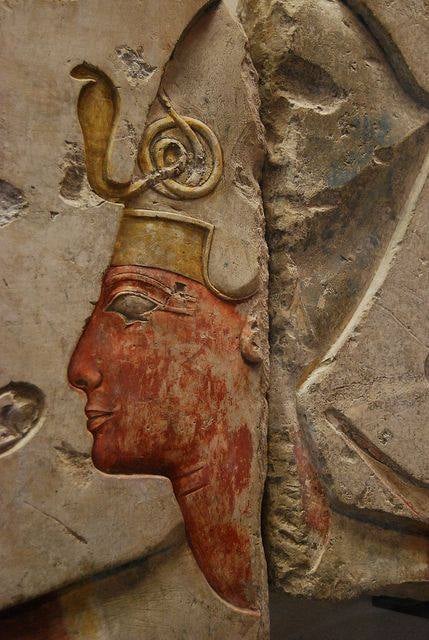 Detail d un relief d abydos celui du fils du pharaon sethy i ramses ii nouvel empire 19e dynastie mohamed bakier