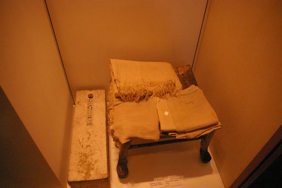 Tombe kha 72